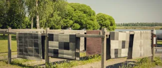 Mattoja kuivumassa matonpesupaikalla.