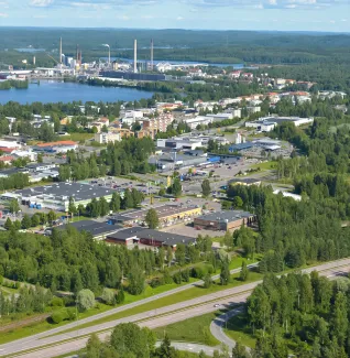 Ilmakuvaa kaupungin rakennuksista.