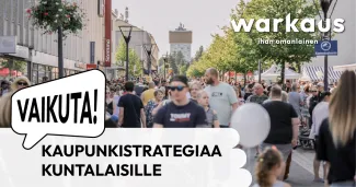 Ihmisiä kesäkatu-tapahtumassa.