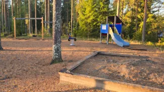 Akonlahden leikkipuisto.